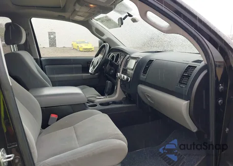 2017 Toyota Sequoia Sr5 z USA, uszkodzony, nr VIN 5TDBW5G1XHS151231